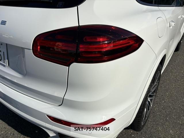 Porsche CAYENNE 2017-06 8352311-14