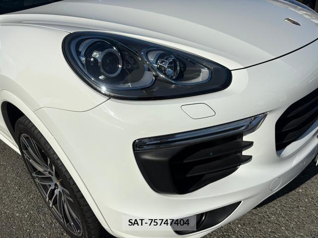 Porsche CAYENNE 2017-06 8352311-8