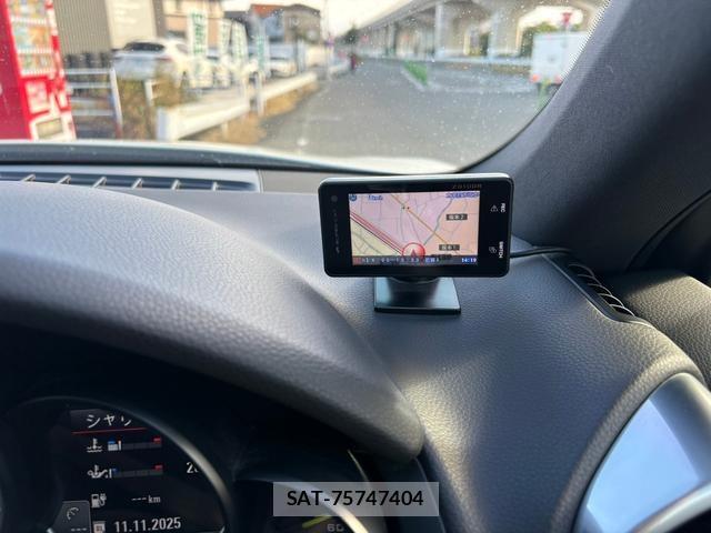 Porsche CAYENNE 2017-06 8352311-28