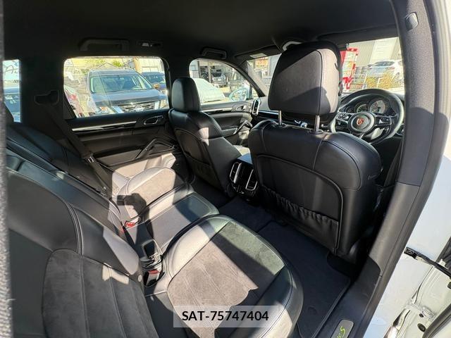 Porsche CAYENNE 2017-06 8352311-50