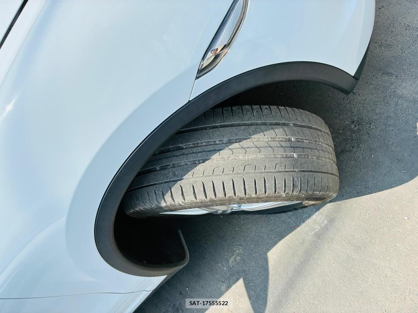Porsche CAYENNE 2014-02 8343994-33