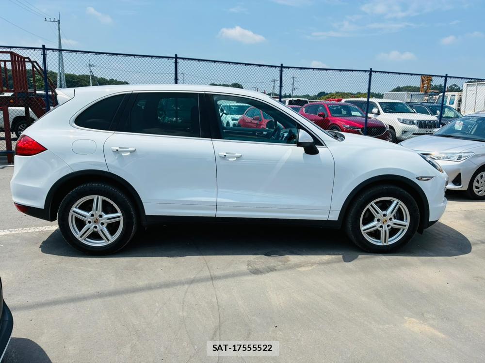 Porsche CAYENNE 2014-02 8343994-5