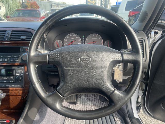 Nissan CEDRIC HARDTOP 1996-01 1543478-9