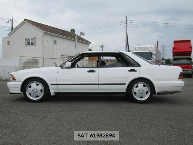Nissan CEDRIC HARDTOP 1988-05 2959149-11