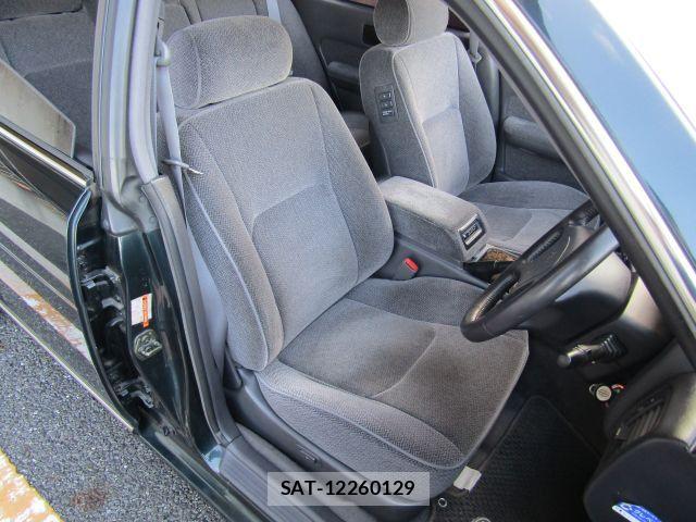 Nissan CEDRIC HARDTOP 1994-02 5861655-9