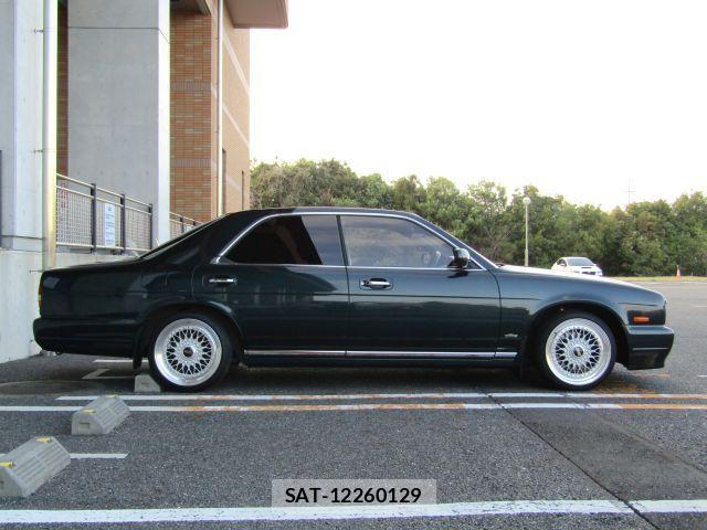 Nissan CEDRIC HARDTOP 1994-02 5861655-6