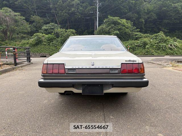 Nissan CEDRIC HARDTOP 1979-07 7615452-9