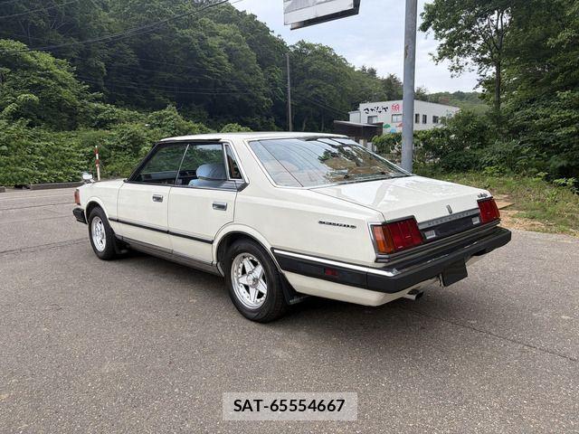 Nissan CEDRIC HARDTOP 1979-07 7615452-10