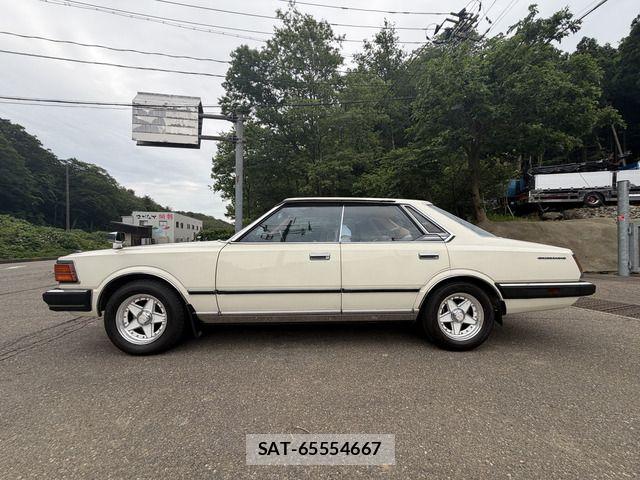 Nissan CEDRIC HARDTOP 1979-07 7615452-12