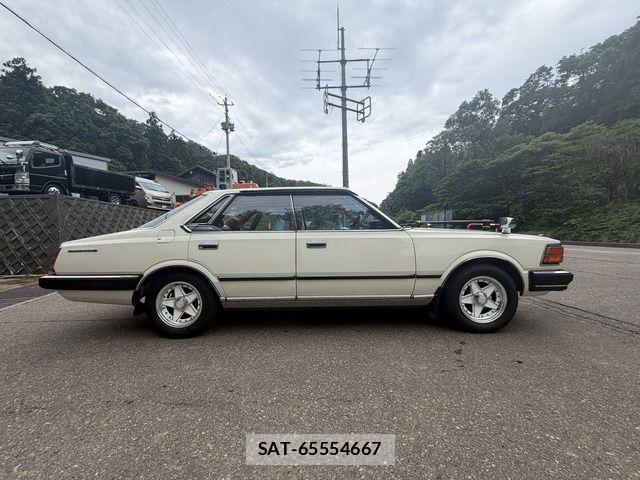 Nissan CEDRIC HARDTOP 1979-07 7615452-6