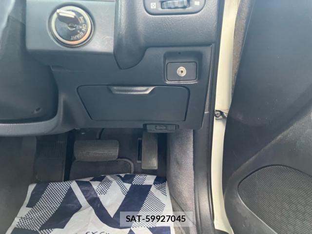 Nissan CEDRIC HARDTOP 1998-02 8244825-18