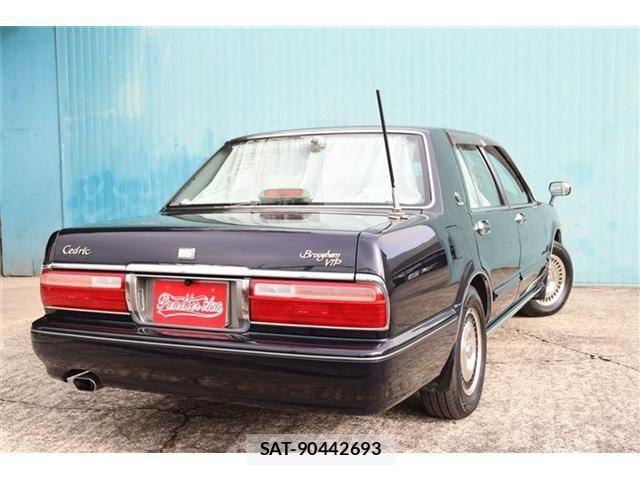 Nissan CEDRIC SEDAN 2000-04 498928-2