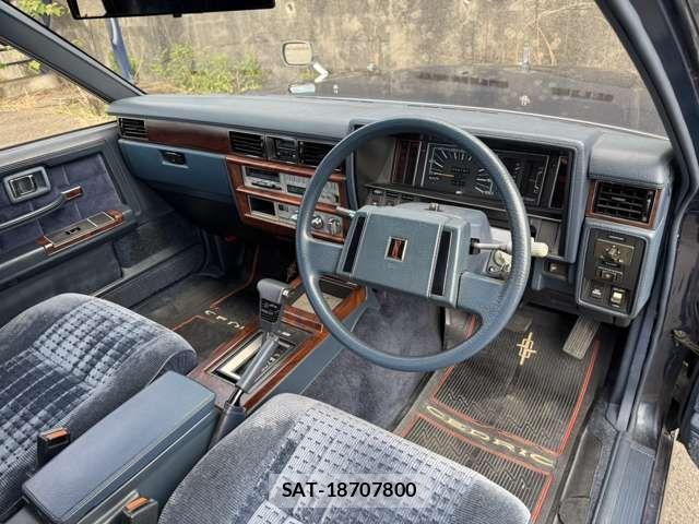 Nissan CEDRIC WAGON 1989-12 6525810-4
