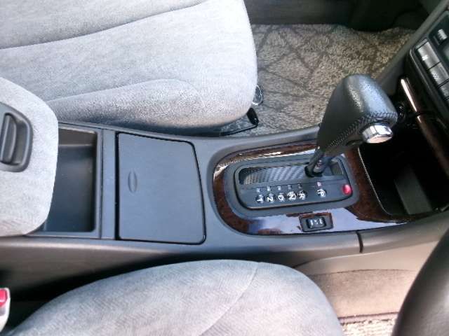Nissan CEFIRO 2001-03 1543479-17