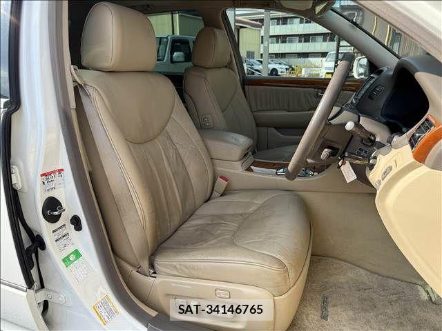 Toyota CELSIOR 2003-11 1584949-8