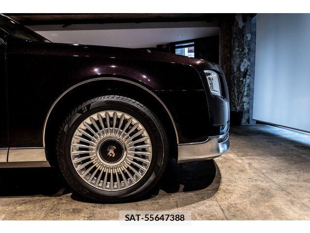 Toyota CENTURY 2022-03 956328-9