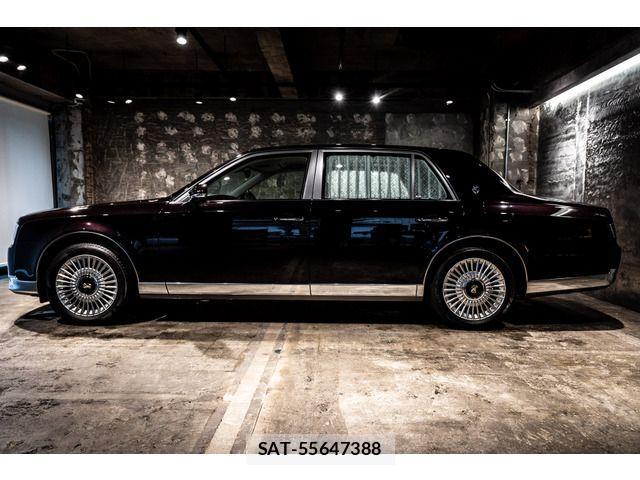 Toyota CENTURY 2022-03 956328-6