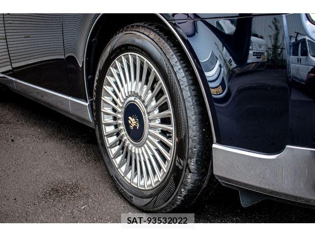 Toyota CENTURY 2018-10 1235323-13
