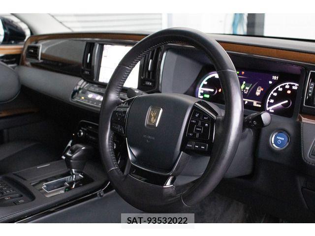 Toyota CENTURY 2018-10 1235323-2