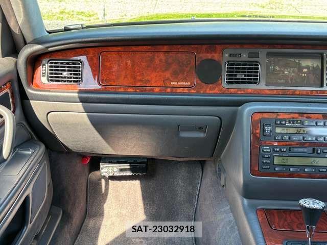 Toyota CENTURY 2006-08 7960920-17