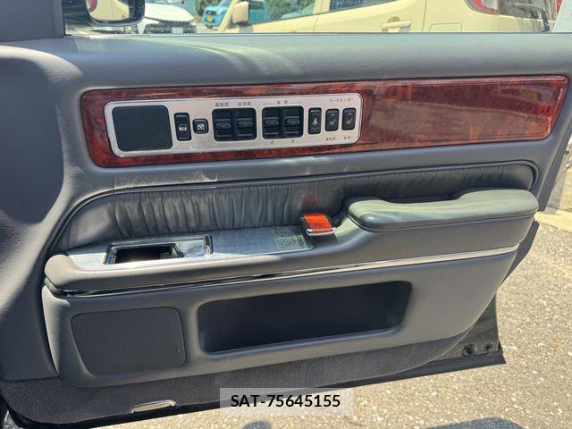 Toyota CENTURY 2011-02 8034789-18