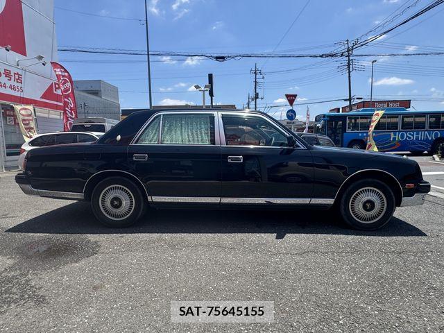 Toyota CENTURY 2011-02 8034789-3