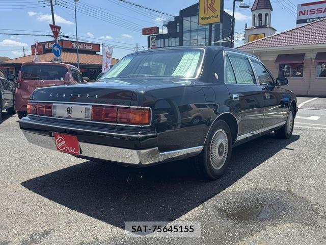 Toyota CENTURY 2011-02 8034789-4