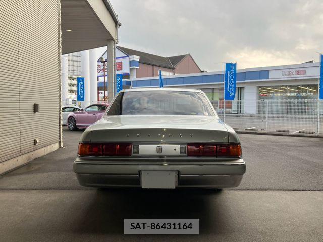 Toyota CENTURY 2005-02 8206797-1