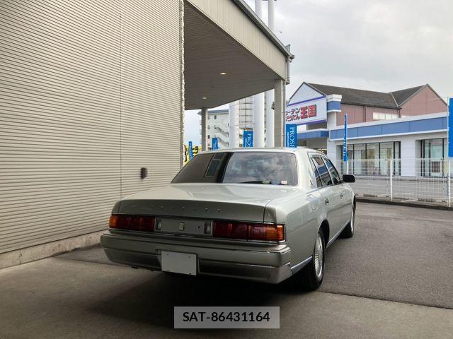 Toyota CENTURY 2005-02 8206797-4