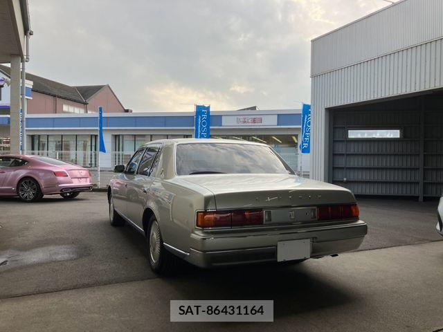 Toyota CENTURY 2005-02 8206797-5