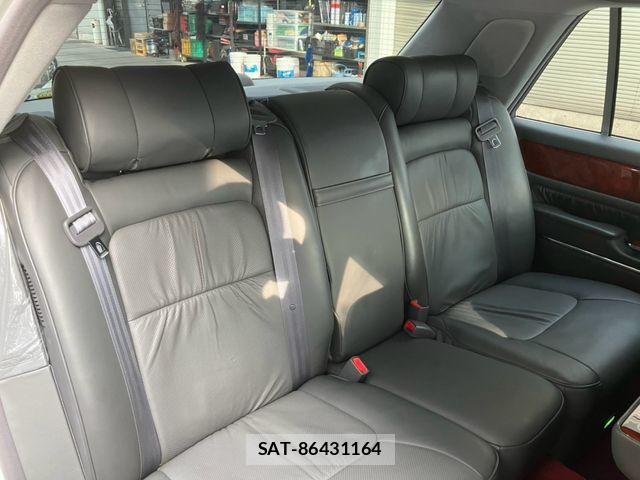 Toyota CENTURY 2005-02 8206797-8