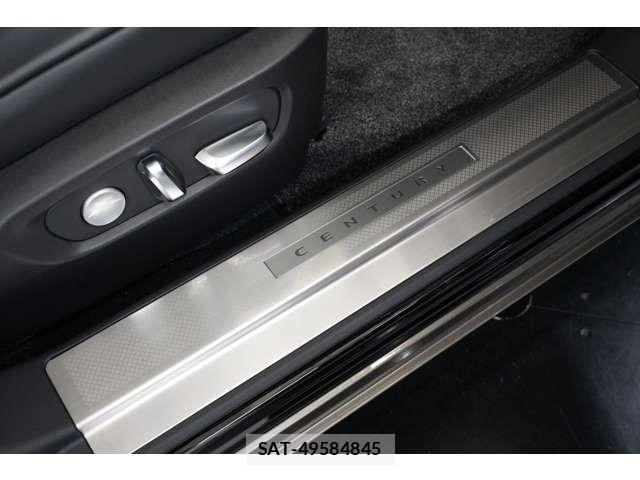 Toyota CENTURY 2026-04 8229245-9