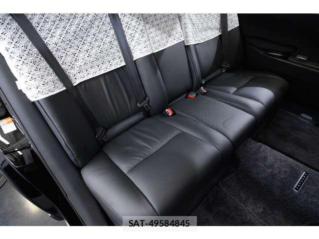 Toyota CENTURY 2026-04 8229245-12