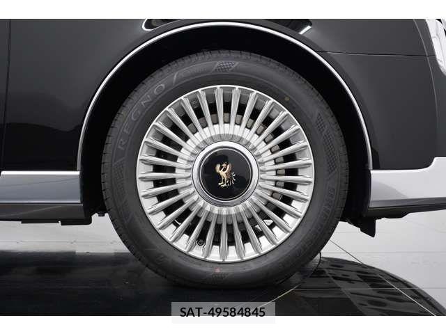 Toyota CENTURY 2026-04 8229245-4