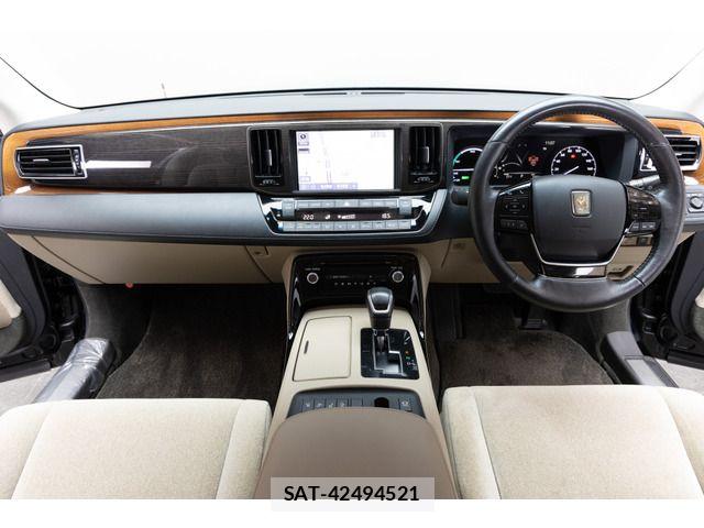 Toyota CENTURY 2019-06 8365119-1