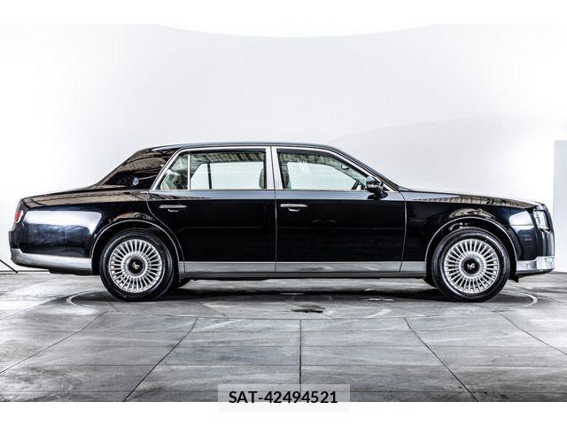 Toyota CENTURY 2019-06 8365119-7