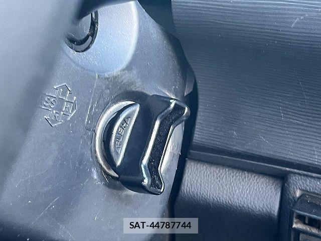 Suzuki CERVO 2008-08 7783391-5