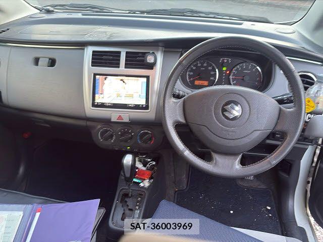 Suzuki CERVO 2009-03 7875715-3