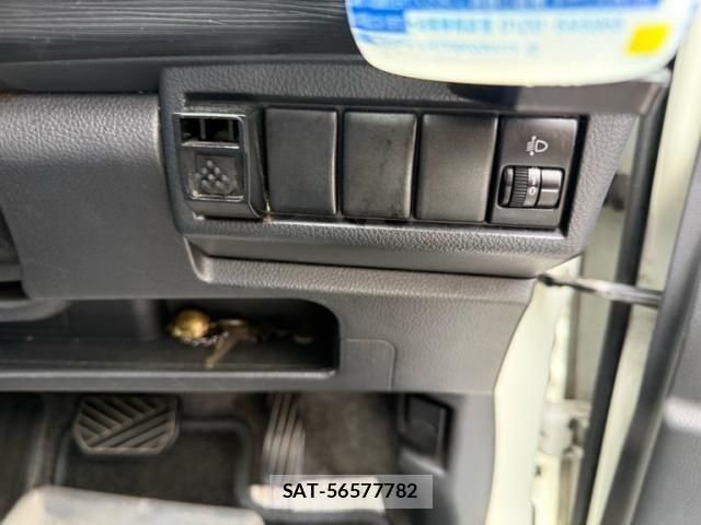 Suzuki CERVO 2007-04 8098451-13