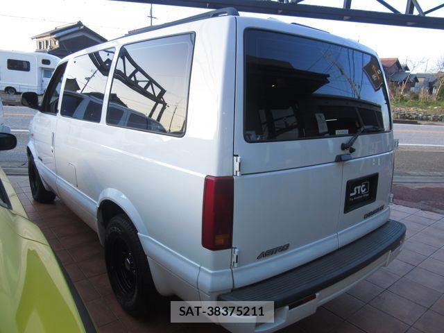 Chevrolet ASTRO 2002-08 3831981-14