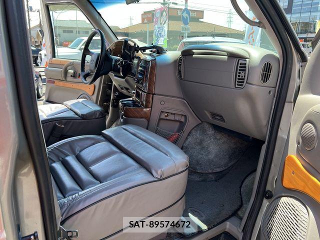 Chevrolet ASTRO 2002-12 6814175-13