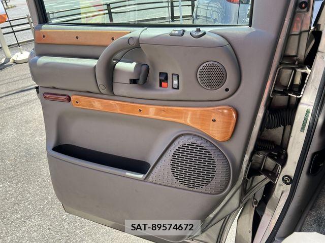 Chevrolet ASTRO 2002-12 6814175-26