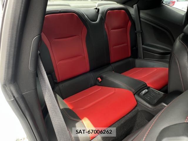 Chevrolet CAMARO 2017-12 7215983-27