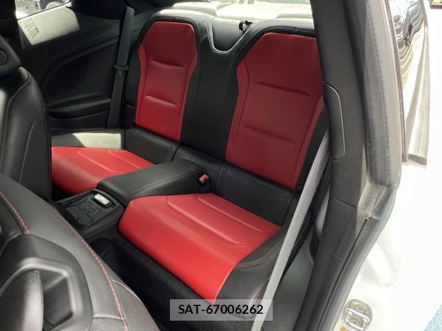 Chevrolet CAMARO 2017-12 7215983-29