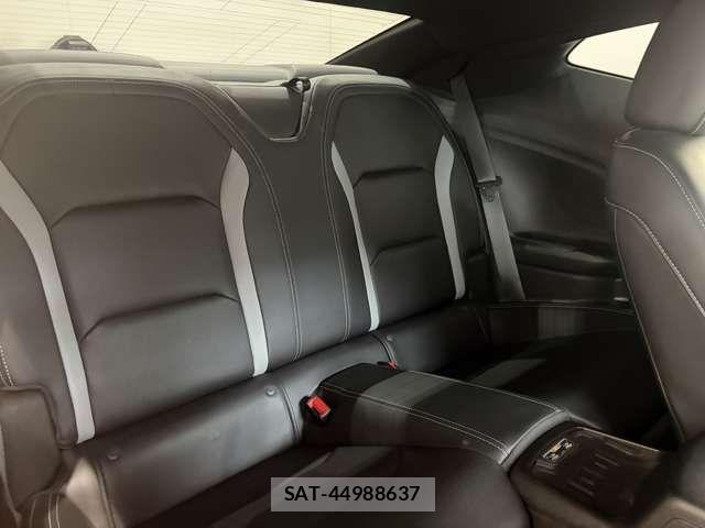 Chevrolet CAMARO 2021-06 8879068-17