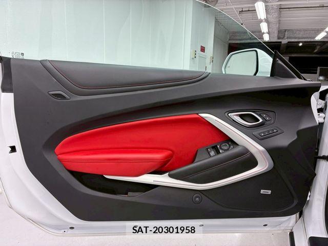 Chevrolet CAMARO 2019-07 7960928-19