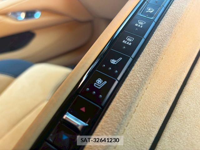 Chevrolet CORVETTE 2025-10 6675344-27