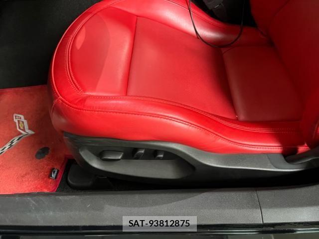 Chevrolet CORVETTE 2017-07 8741127-11
