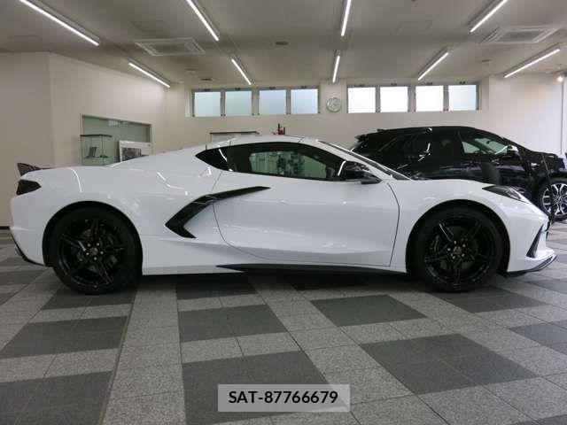 Chevrolet CORVETTE 2024-07 1051846-3