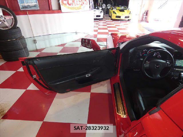 Chevrolet CORVETTE 2011-04 1219509-10